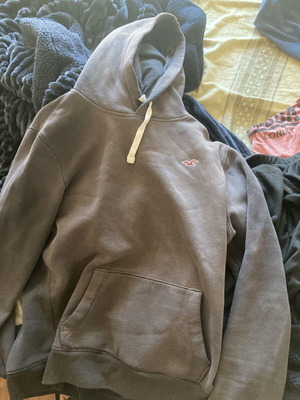 Hollister sweatshirt used, slightly faded, size M