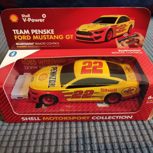 Shell Ford Mustang GT collectible car like new with battery and charger