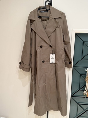 Zara trench coat beige, size M