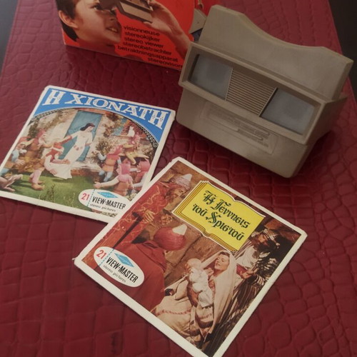 View Master with two reels: Snow White and the Nativity