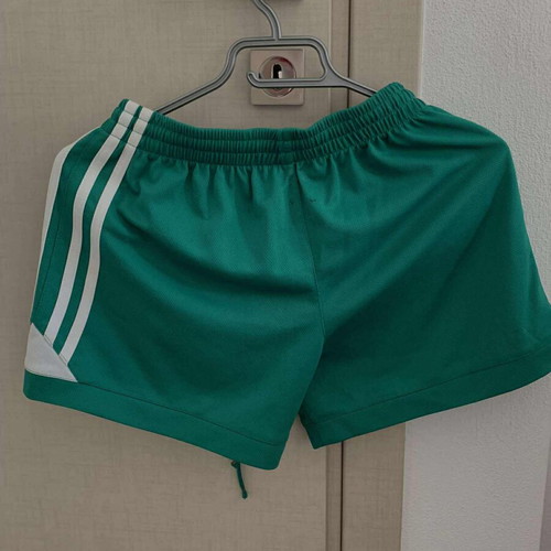 Paiktaras children's football kit green number 10 like new