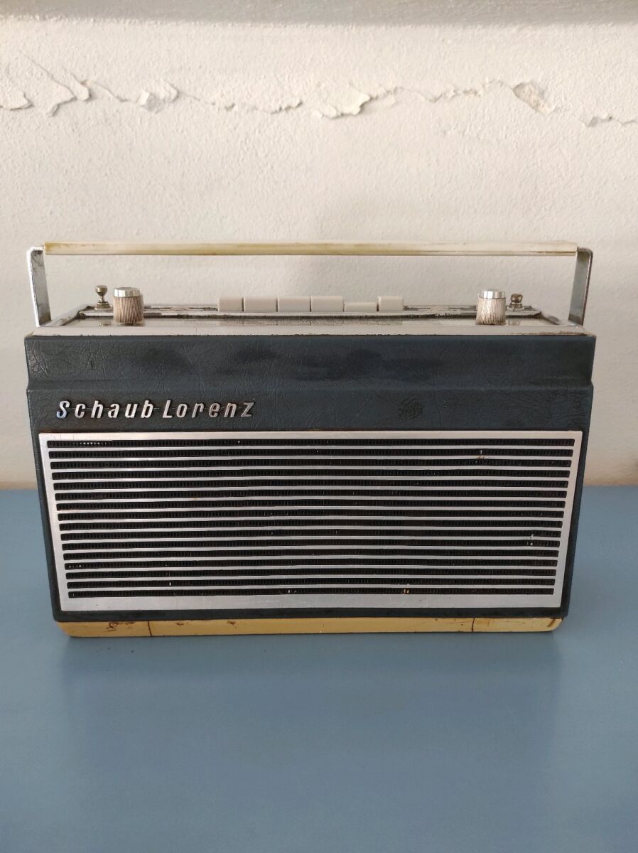 Schaub Lorenz radio used with functional… - € 35,00 - Vendora.cy