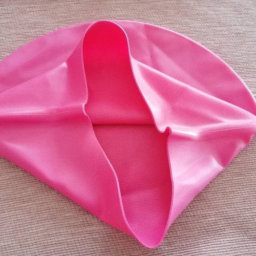 Children's swimming cap like new