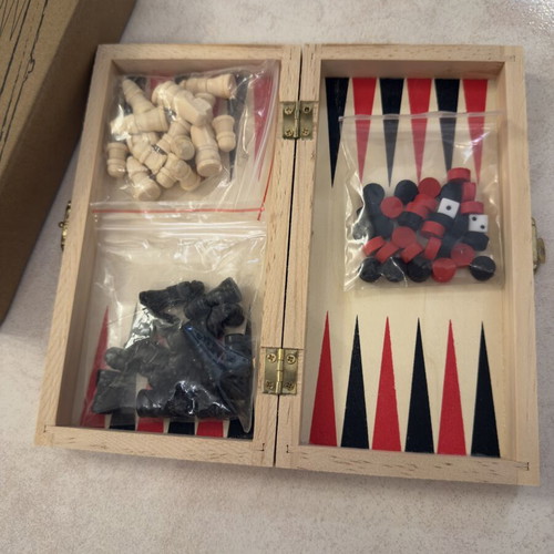 Wooden 3-in-1 Game Set new, chess backgammon checkers