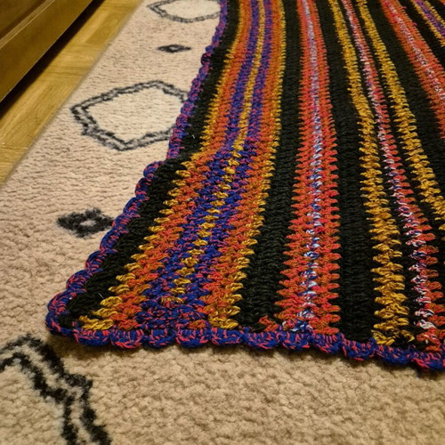 Woolen handmade blanket like new, knitted woven