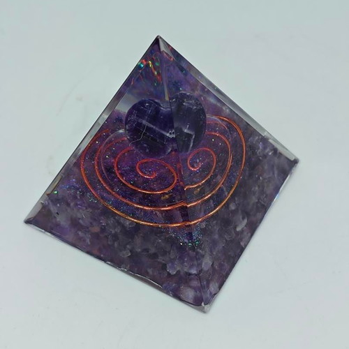 Orgonite Energy Pyramid with Natural Amethyst like new