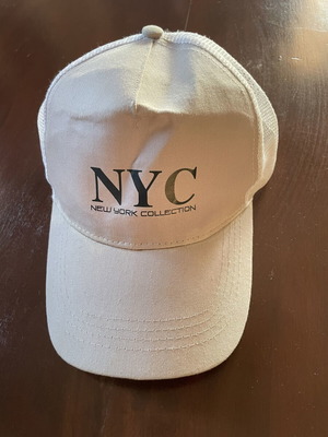 Jockey Trucker Hat NYC New York Collection beige one size like new