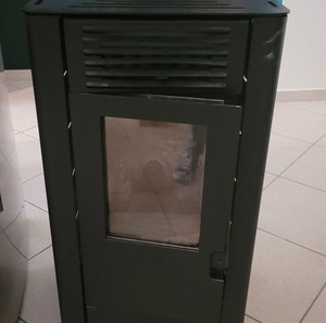 King 118 Σόμπα Pellet 9kW Μαύρη
