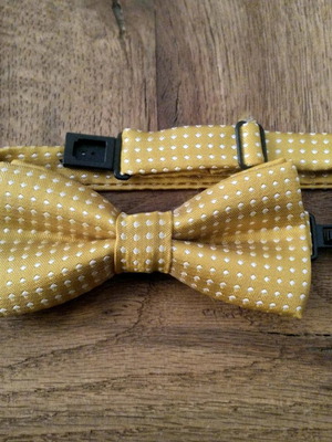 Yellow bow tie with dots new, unused