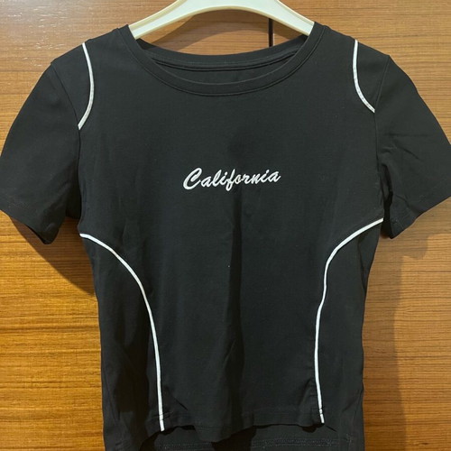 Black short-sleeve t-shirt used