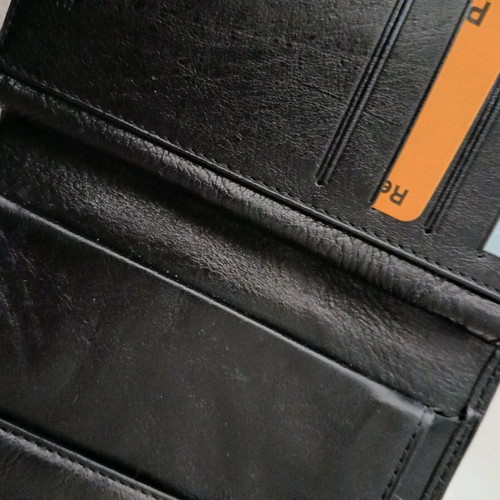 Leather wallet new black with multiple compartments