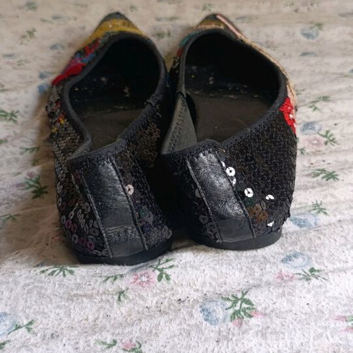 Exe ballerinas size 41 used, black with embroidered patterns and beads