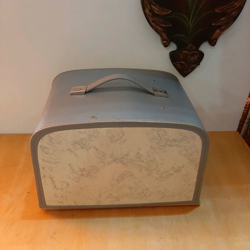 Braun Paximat N12 slide projector like new with case