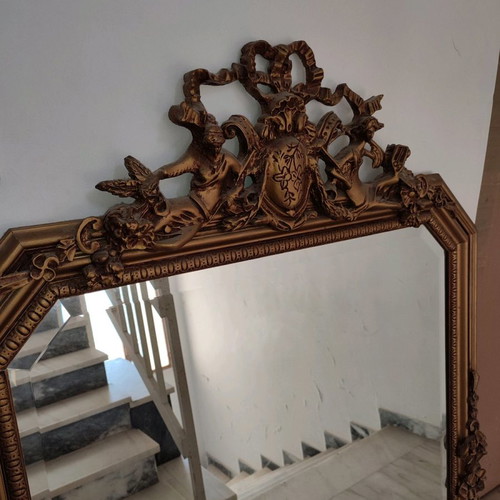 Carved mirror like new