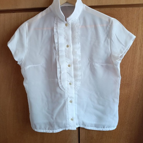 White vintage shirt with chest ruffles, like new, size M