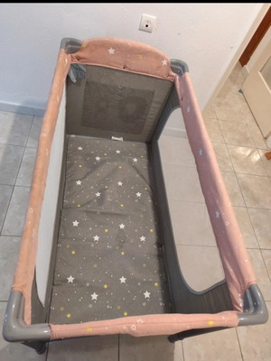 Cangaroo playpen