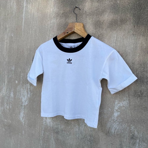 Adidas shirt authentic used, no S-M, white