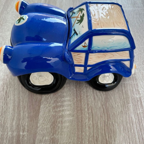 Porcelain car used in very good condition