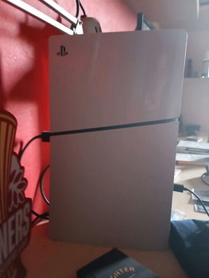 PlayStation 5 Slim used with one controller