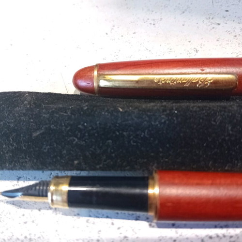 Ballantine's collectible pen new with gold details