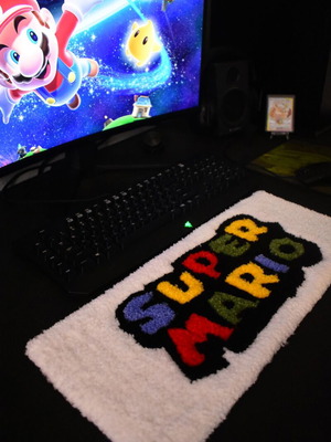 Χειροποίητο Super Mario Keyboard Rug καινούργιο από ακρυλικό και μαλλί