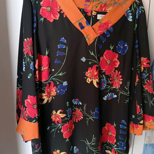 Tunic multicolored size 46 like new
