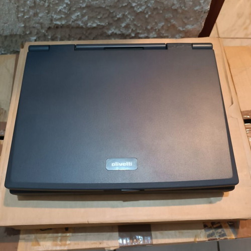 Olivetti Echos P100 Model 800 vintage laptop with bag, power supply & Microsoft mouse used