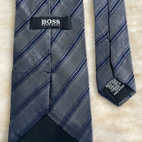 Hugo Boss silk tie like new, blue