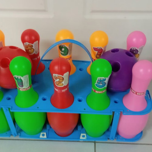 Children's Bowling Game like new