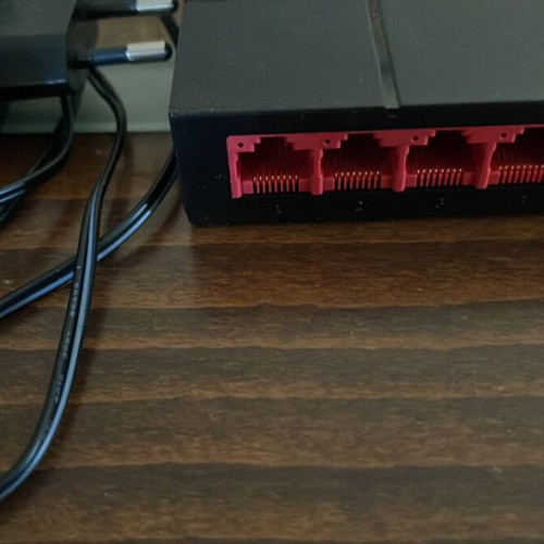 Mercusys 1000 Mbps switch like new