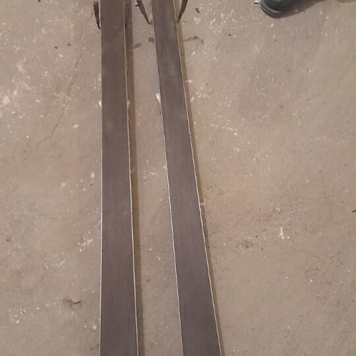 Rossignol R2 skis and Salomon ski boots used, size 43-44