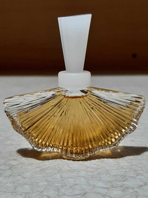 Vendetta Donna by Valentino mini perfume 7.5ml eau de toilette brand new