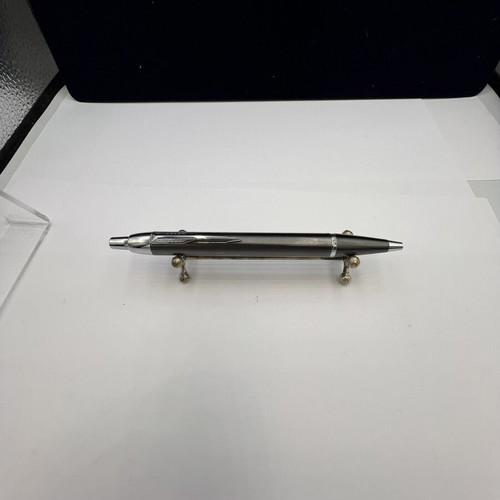 Parker pen like new without box