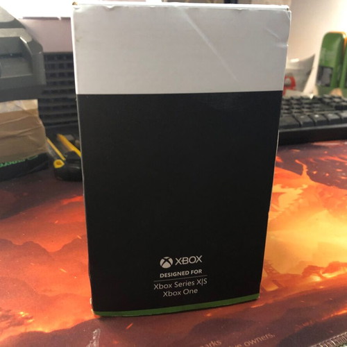 8BitDo Dual Charging Dock for Xbox Series X|S and Xbox One like new with 2 rechargeable batteries