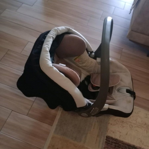 Peg Perego car seat used for newborn