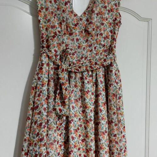 Floral dress Paranoia size S like new, multicolored