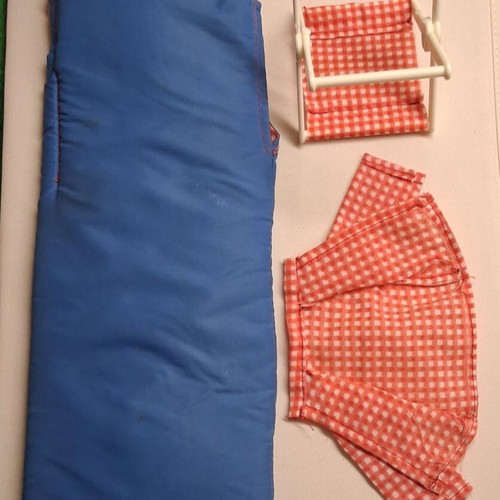 Bibibo sleeping bag, stool and shirt set parts
