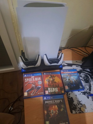 PS5 825GB Disc Edition with 2 controllers and charging cooling stand