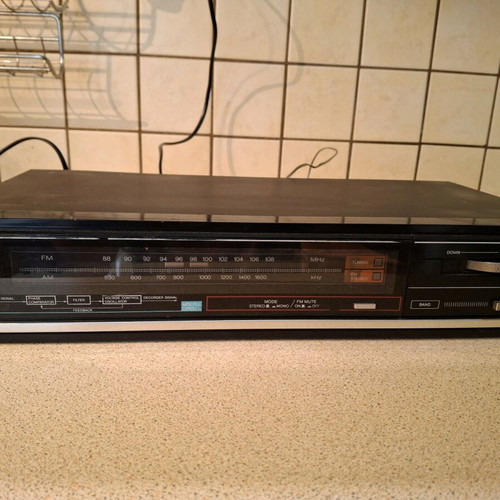 Sanyo JT 277 stereo tuner used, FM and AM