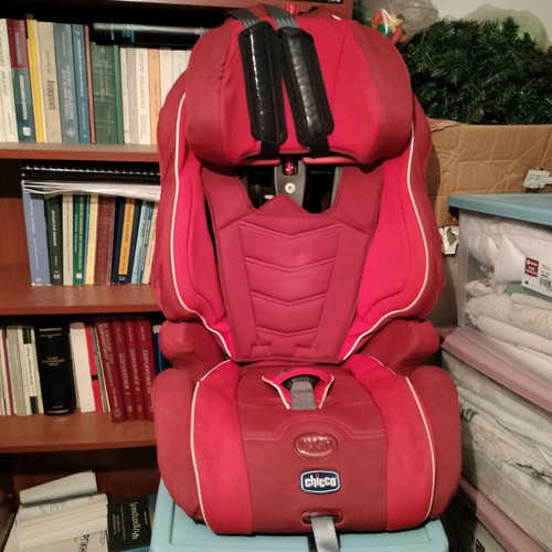 Chico car seat red used