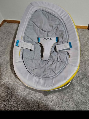 Nuna Leaf baby relax used, functional