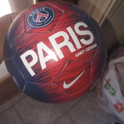 Paris Saint-Germain ball small size like new official replica