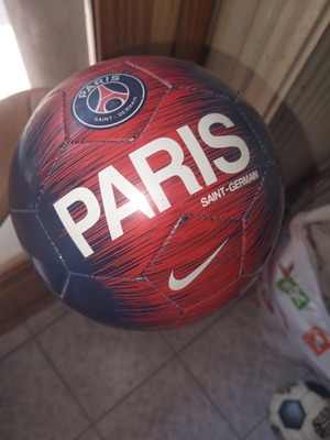Paris Saint-Germain ball small size like new official replica