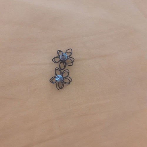 Stud earrings like new, pack of 4 pairs multicolored