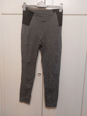 Esmara gray leggings with black details size M like new