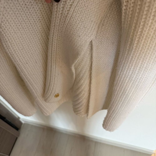 Zini knitted sweater white like new with side openings, size S