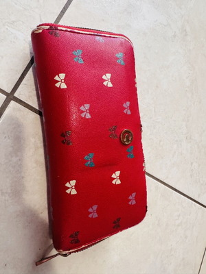 Carpisa wallet used, red