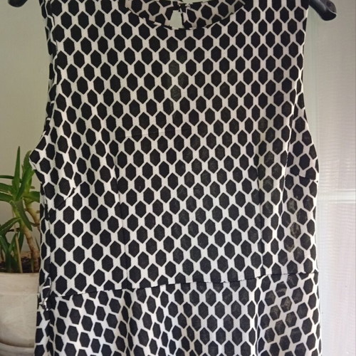 Dress made in Italy, size M, like new, viscose and elastin