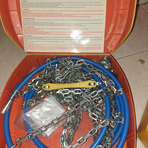 Car chains like new