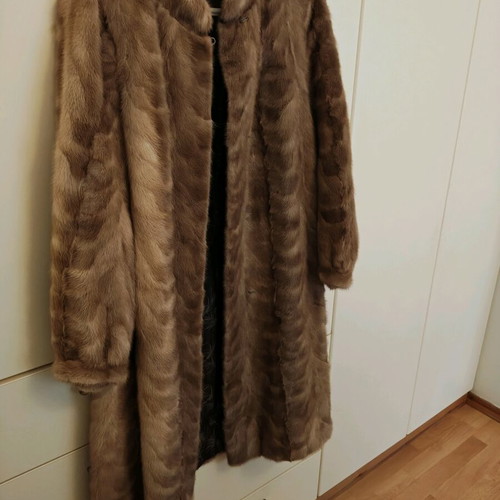 Women's mink fur coat like new with fox or raccoon fur